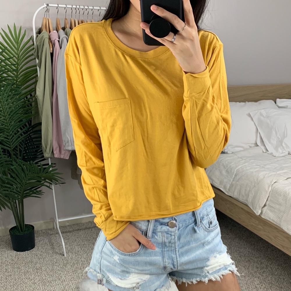 🆕 Gretchen- Yellow Cropped Long Sleeve - Picture 3 of 4